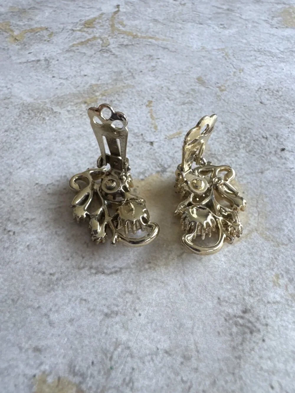 Vintage Coro Gold Tone Clip On Earrings